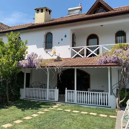 Lacus Cadde Villa