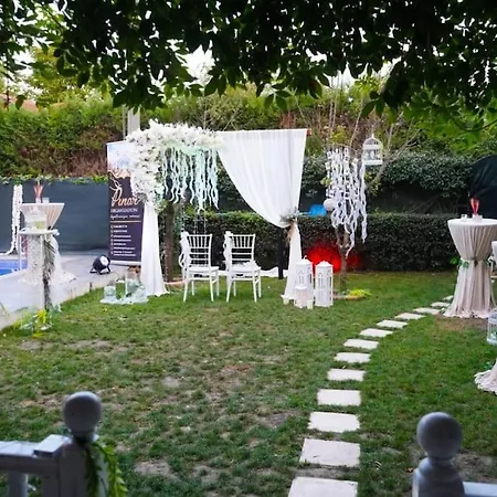 Lacus Cadde Villa *